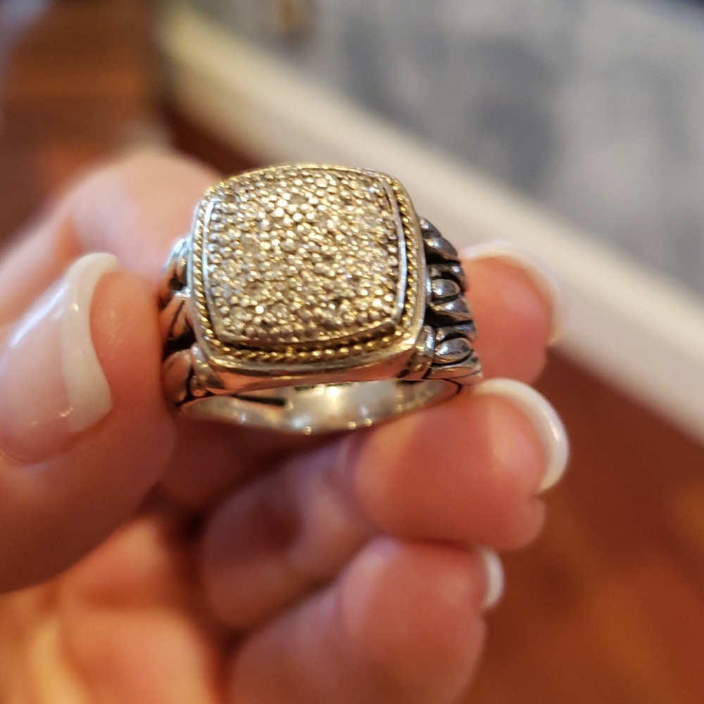 Beautiful ring w pave stones in sterling silver. DY style. Make an offer🌸
